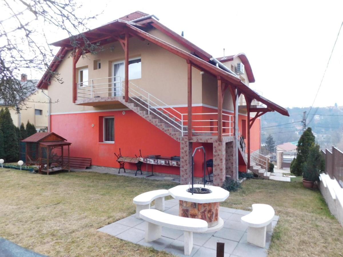 Éden Vendégház Miskolc Exterior foto